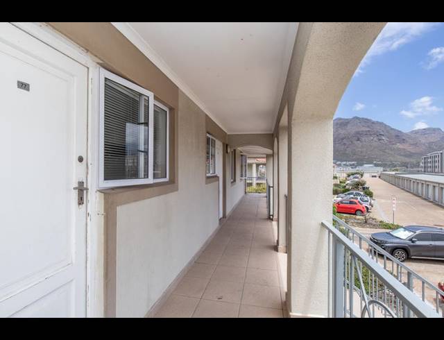 3 BEDROOM APARTMENT FOR SALE IN MUIZENBERG